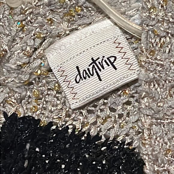 Daytrip sequined shrug size M - Picture 3 of 4